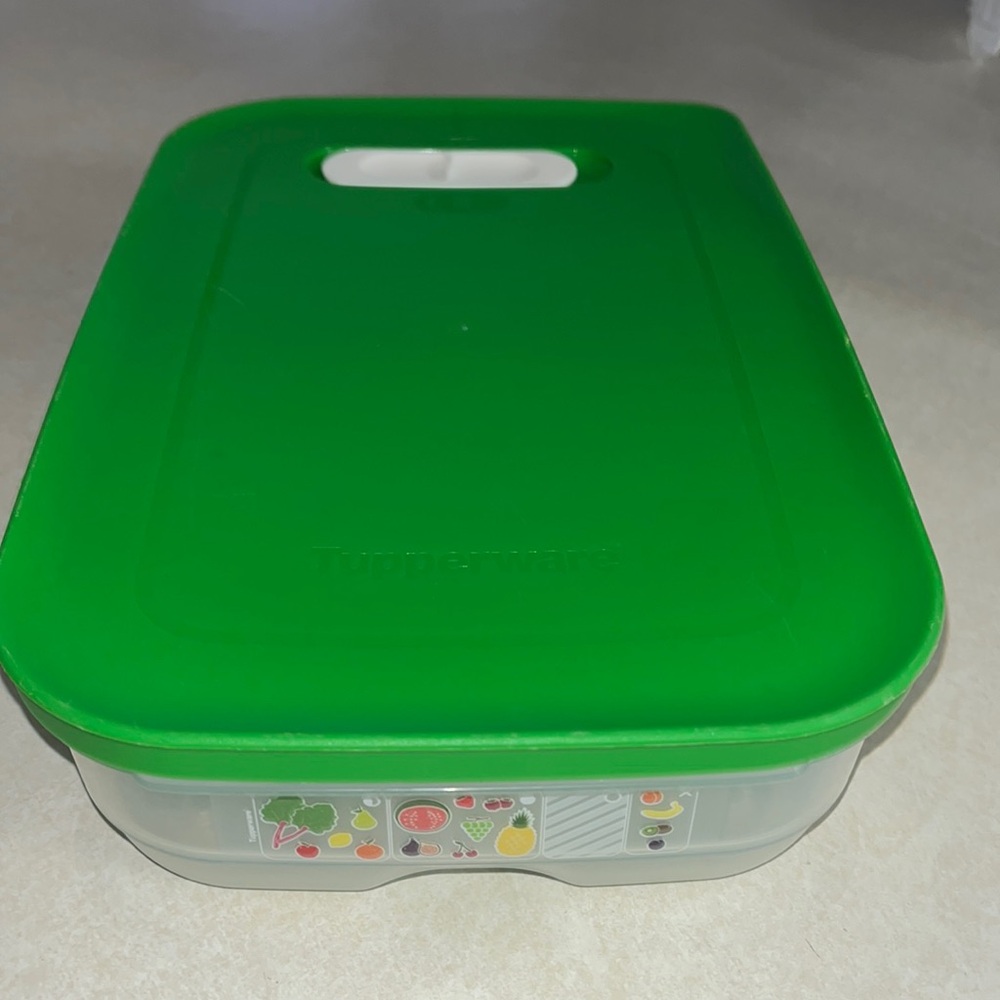 Tupperware FridgeSmart Medium